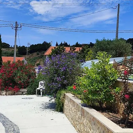 Kyrios Arts Atelier With Use Of Private Swimming Pool