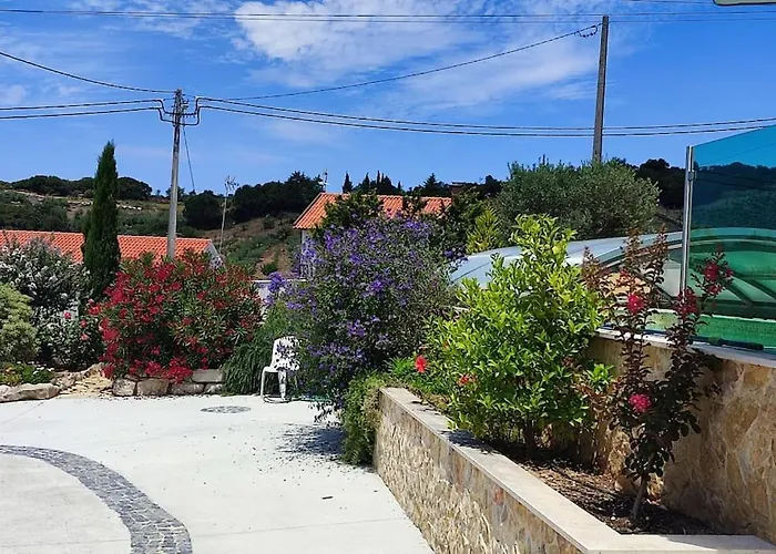 Kyrios Arts Atelier With Use Of Private Swimming Pool