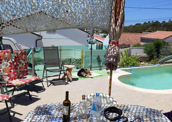 Apartman Kyrios Arts Atelier With Use Of Private Swimming Pool Carrascal (Leiria)