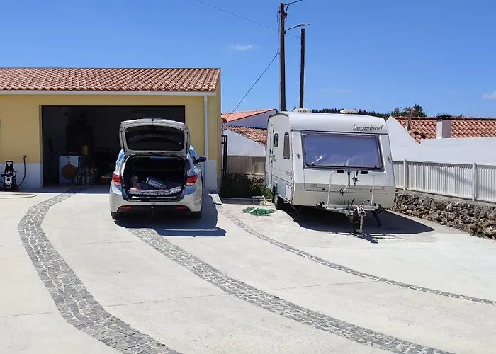 Kyrios Arts Atelier With Use Of Private Swimming Pool * Carrascal (Leiria)